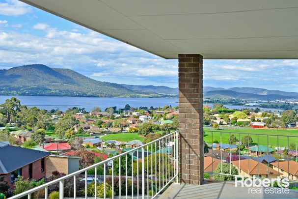 Family Home in a Great Location - Photo 1