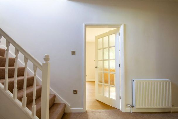 4 bedroom detached house to rent - Photo 1