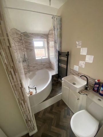 2 bedroom terraced house to rent - Photo 5