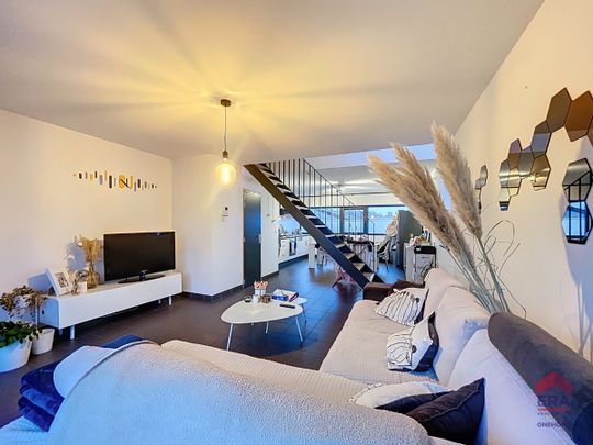 Duplex met 3 slaapkamers en terras - Photo 1