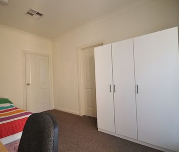 7-bedroom shared house / townhouse, Gameau Rd - Photo 4