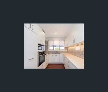 Beachside Bliss in Beaconsfield - Photo 5