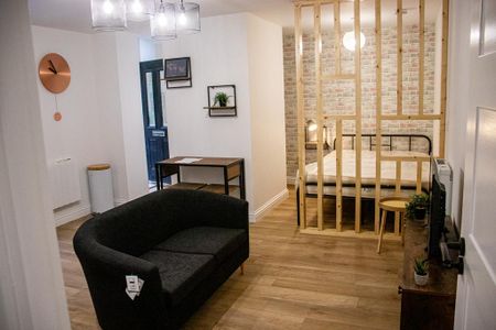 1 bedroom flat to rent - Photo 2