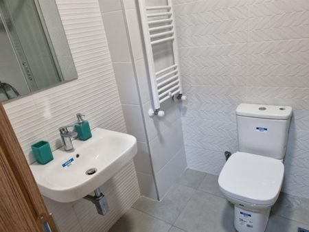 Garsoniera in zona Tineretului de inchiriat - Fotografie 4