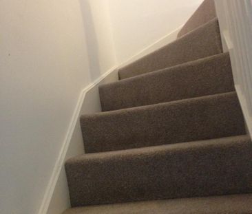 4 bedroom townhouse to rent - Photo 3
