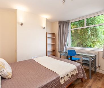 Beechey Avenue, Marston - Photo 4