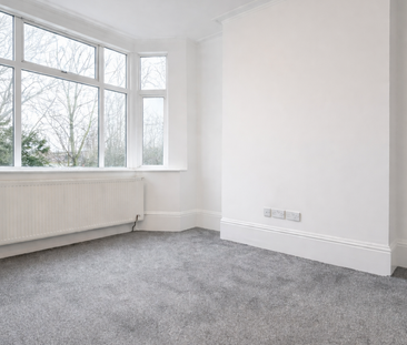 3 bedroom maisonette to rent - Photo 2