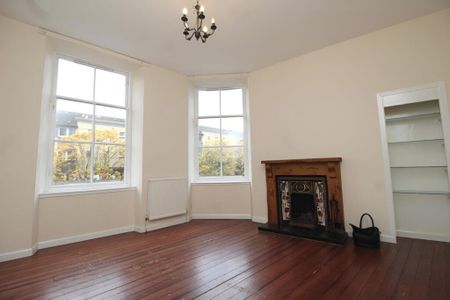 3 bedroom flat to rent - Photo 3