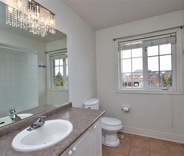 For Lease - 39 Colavita Court, Vaughan, Ontario - Photo 5