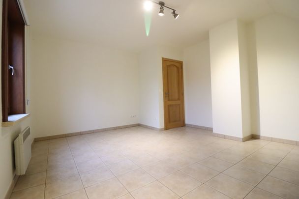 Ruim, licht, onlangs gerenoveerd appartement van 125 m² - Photo 1