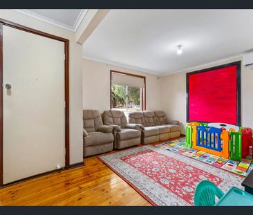 Charming 3-Bedroom Home! - Photo 1