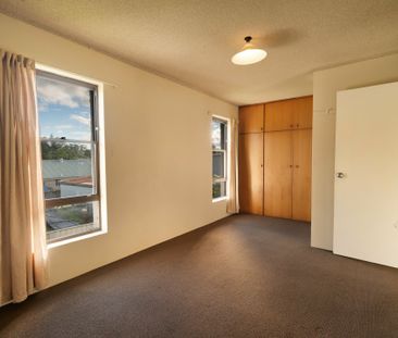 Tidy Unit Close to Town - Photo 3