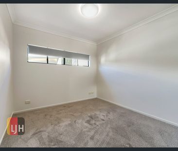 PARKSIDE 2 BEDROOM UNIT WITH LARGE DECK - Photo 3