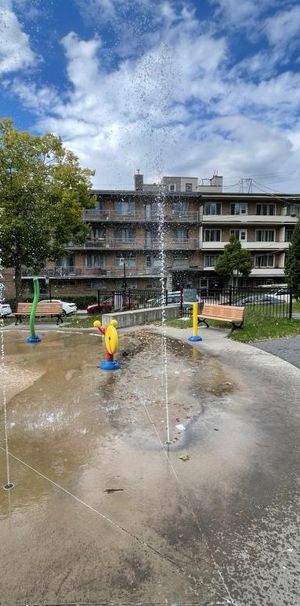 À louer 1300$ – 3 ½ au 2865 Place Darlington, Côte-des-Neiges - Photo 1