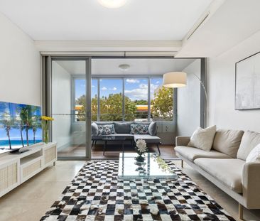 Unbeatable village convenience in 'Cammeray Place' - Photo 3