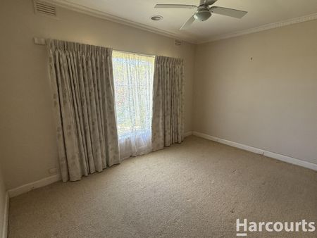 2 Centenary Avenue, Horsham VIC 3400 - House For Rent | Domain - Photo 5