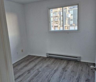 2 CH - 1 SDB - Sainte-Anne-des-Plaines - $1,185 /mo - Photo 1