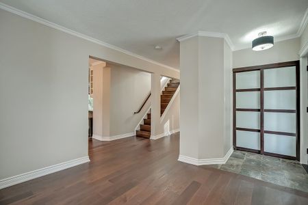 For Lease - 411 Trafalgar Road, Oakville, Ontario - Photo 2