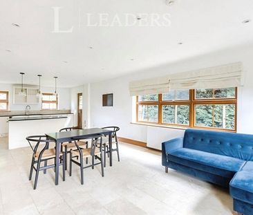 4 bedroom house to rent Cowfold Road, Bolney, Haywards Heath, RH17 - Photo 3