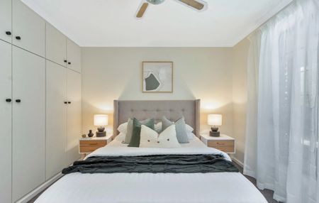 Very Neat and Tidy - Photo 2