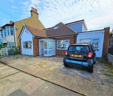 Woodfield Park Drive, Leigh On Sea, Leigh On Sea, SS9 - Photo 4