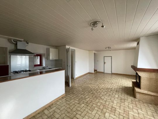 Location Appartement 4 pièces 91m² LUSSAS 07170 - Photo 1