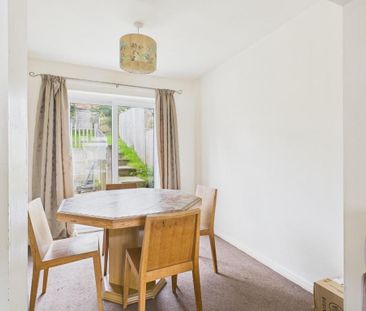 4 bedroom terraced house to rent - Photo 2