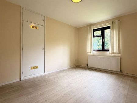 Vicarage Drive, Wadworth, Doncaster - Photo 3