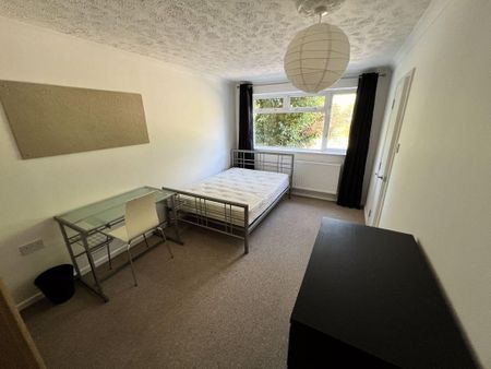 4 bedroom terraced house to rent - Photo 3