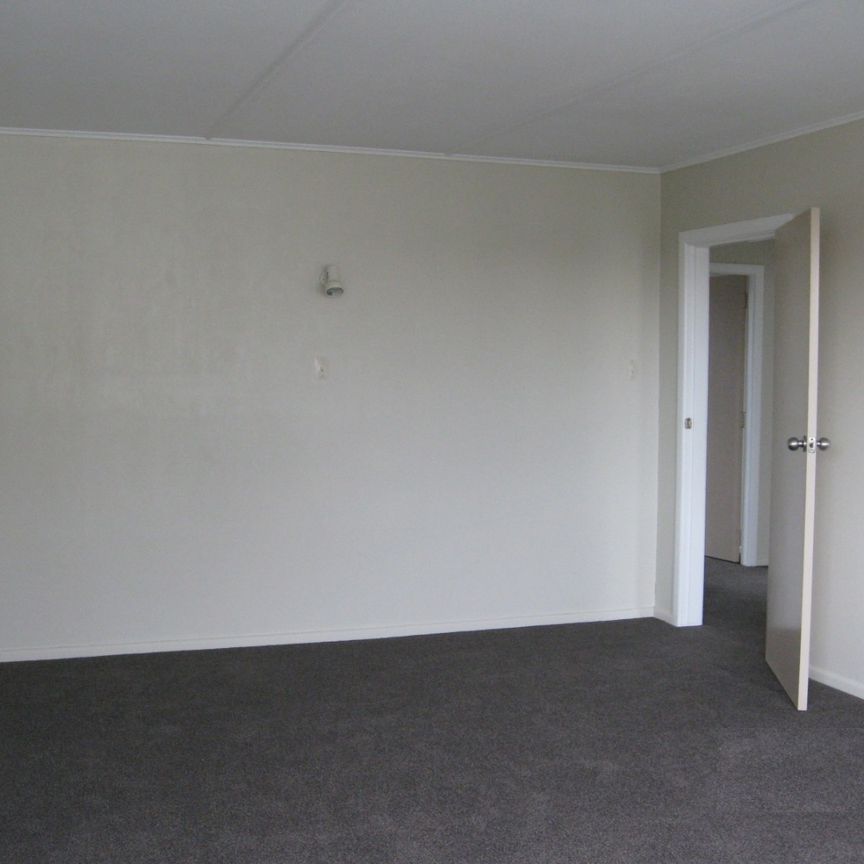 Levin - 3 Bedrooms - Photo 1