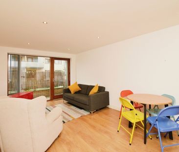 2 Bed Flat, Steward House, E3 - Photo 6