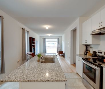 For Lease - 62 Bannister Road, Barrie, Ontario - Photo 1