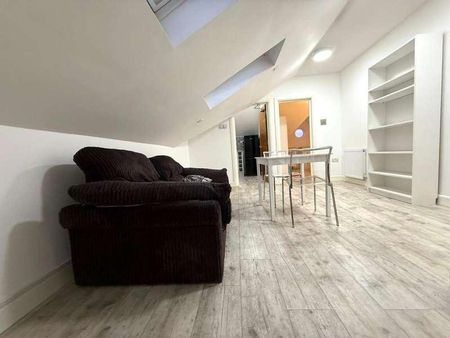 Cleverley Close, London, SE7 - Photo 2