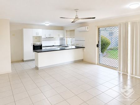 Break Lease Opportunity – 3 Bedroom Townhouse | $625 per week - Photo 5