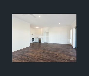 Modern Residence with Scenic Views - Photo 2