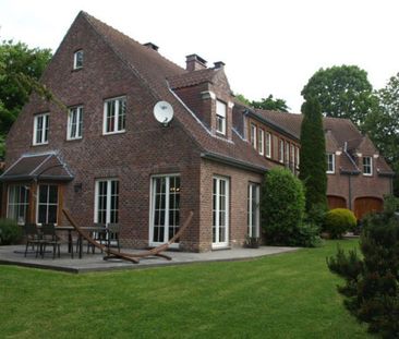 Villa - for rent - Photo 4