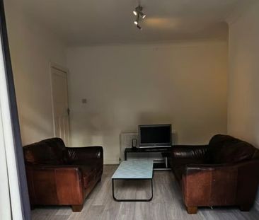 Room in a Shared House, St Leonard Street Croydon, CR0 - Photo 3