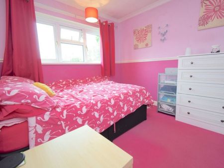 3 bed Semi-Detached House for Rent - Photo 2