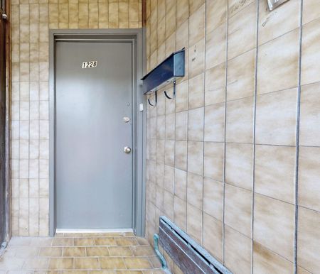 For Lease - 1228 King Street Unit# A, Toronto, Ontario - Photo 2