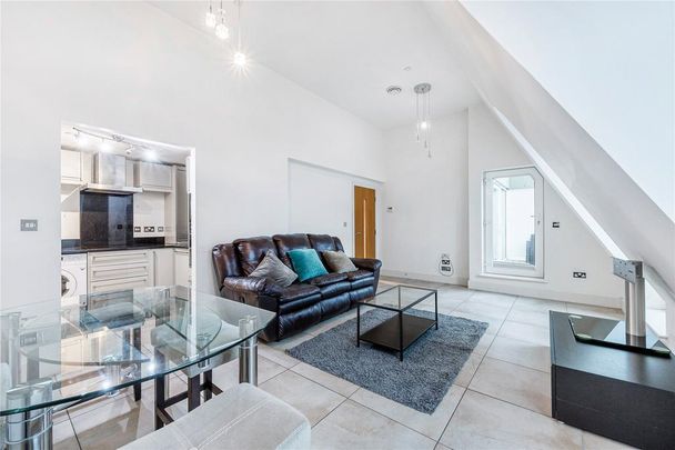 3 bedroom penthouse to rent - Photo 1