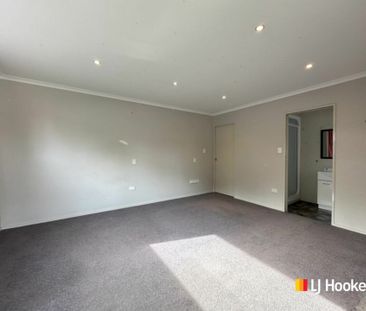 Solid, spacious and smart! - Photo 5