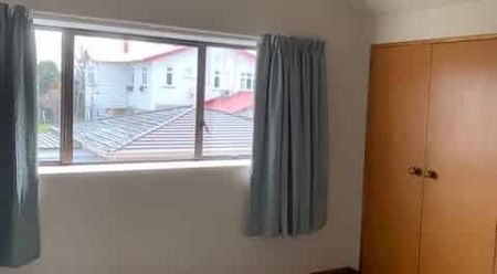 Convenient small townhouse - Photo 3