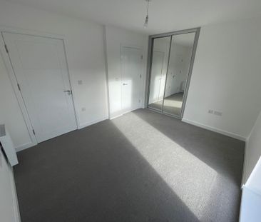 Flatts Close, Bristol, Stoke Gifford - Photo 1