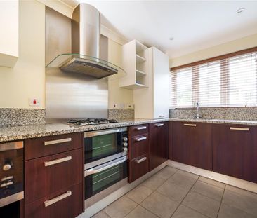 Crescent Road, ENFIELD - Photo 6