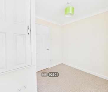 3 bedroom terraced house to rent - Photo 3