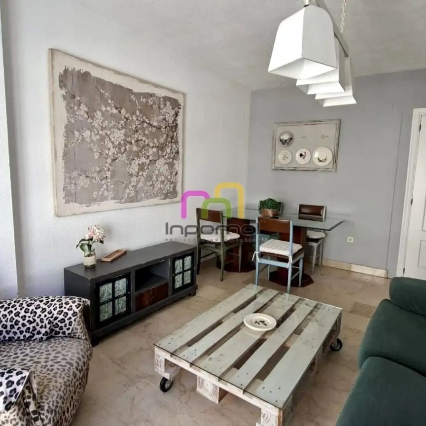 Apartamento de alquiler en Pardaleras - Foto 1