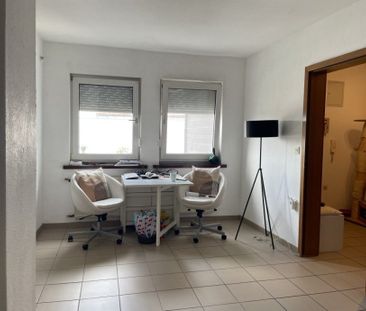 GEMÜTLICHE 1-ZIMMER-WOHNUNG MIT STELLPLATZ IN DELKENHEIM - Photo 1