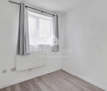 2 bedroom ground floor flat to rent - Photo 4