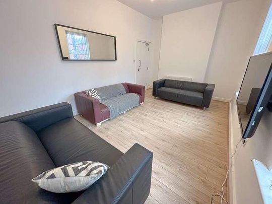 Brookdale Road, L15 - Photo 1