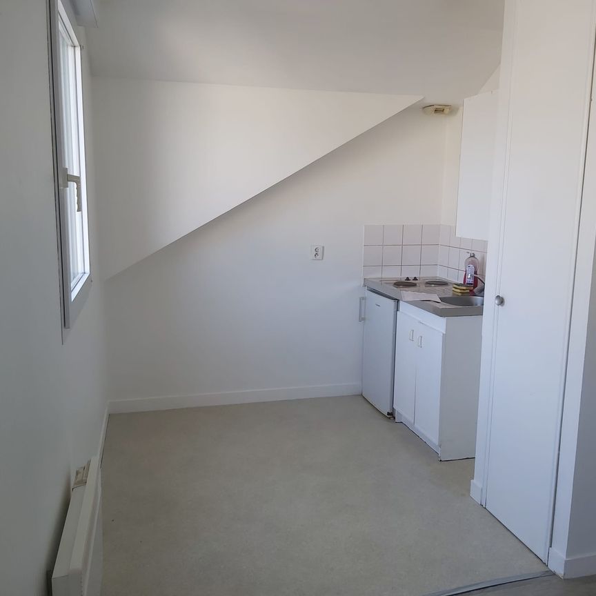 STUDIO AVEC GARAGE CENTRE VILLE DE BEAUVAIS - Photo 1